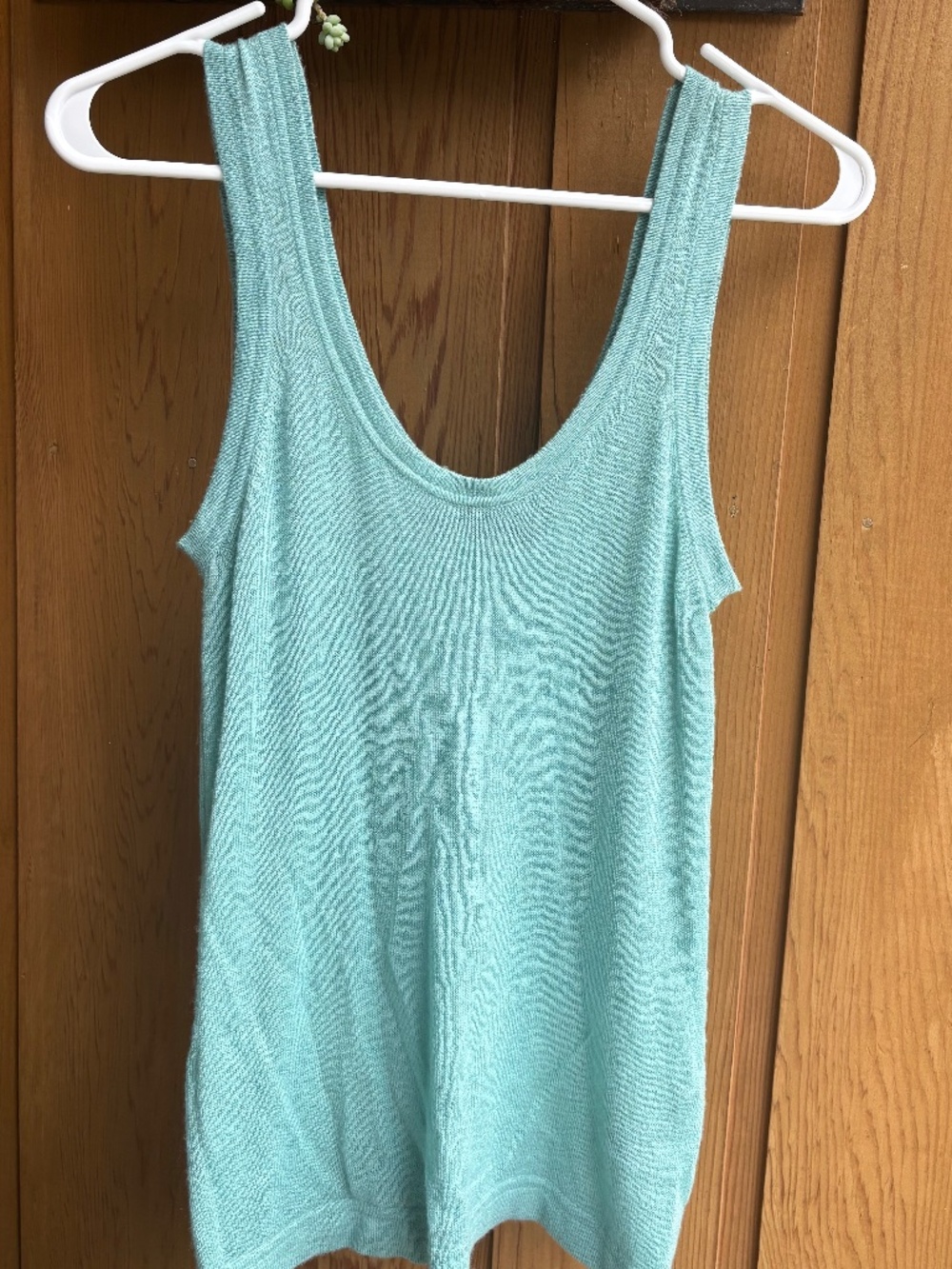 Cashmere blend  scoop neck tank top